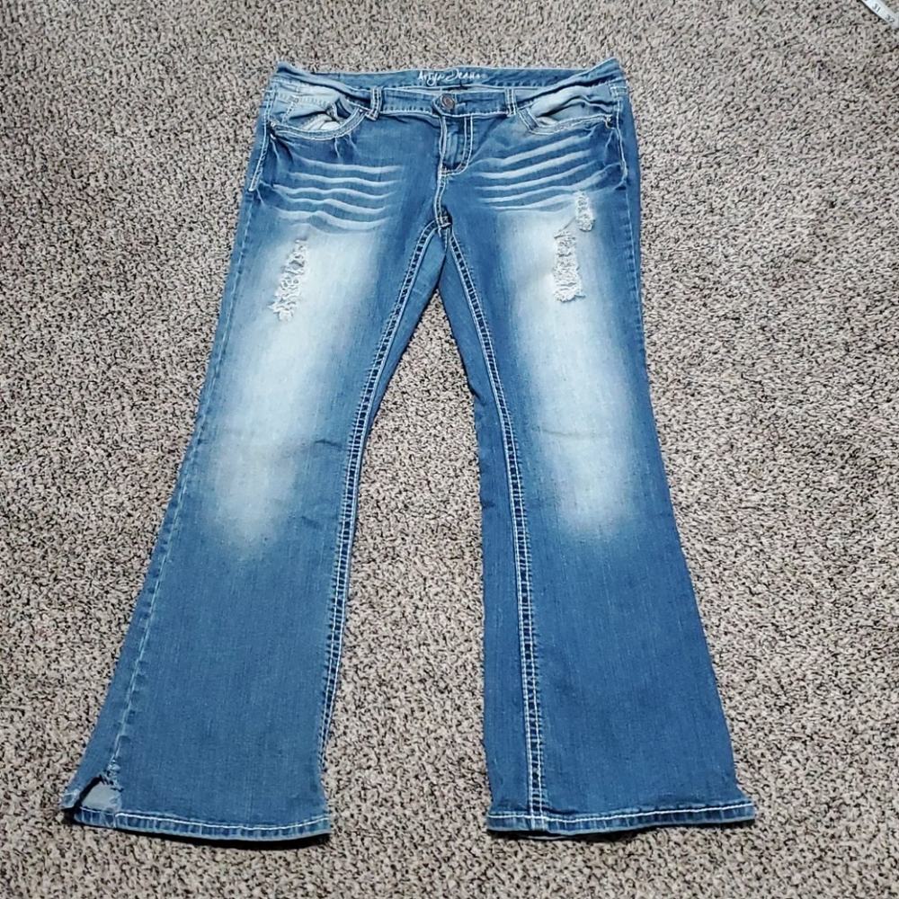 Ariya Jeans